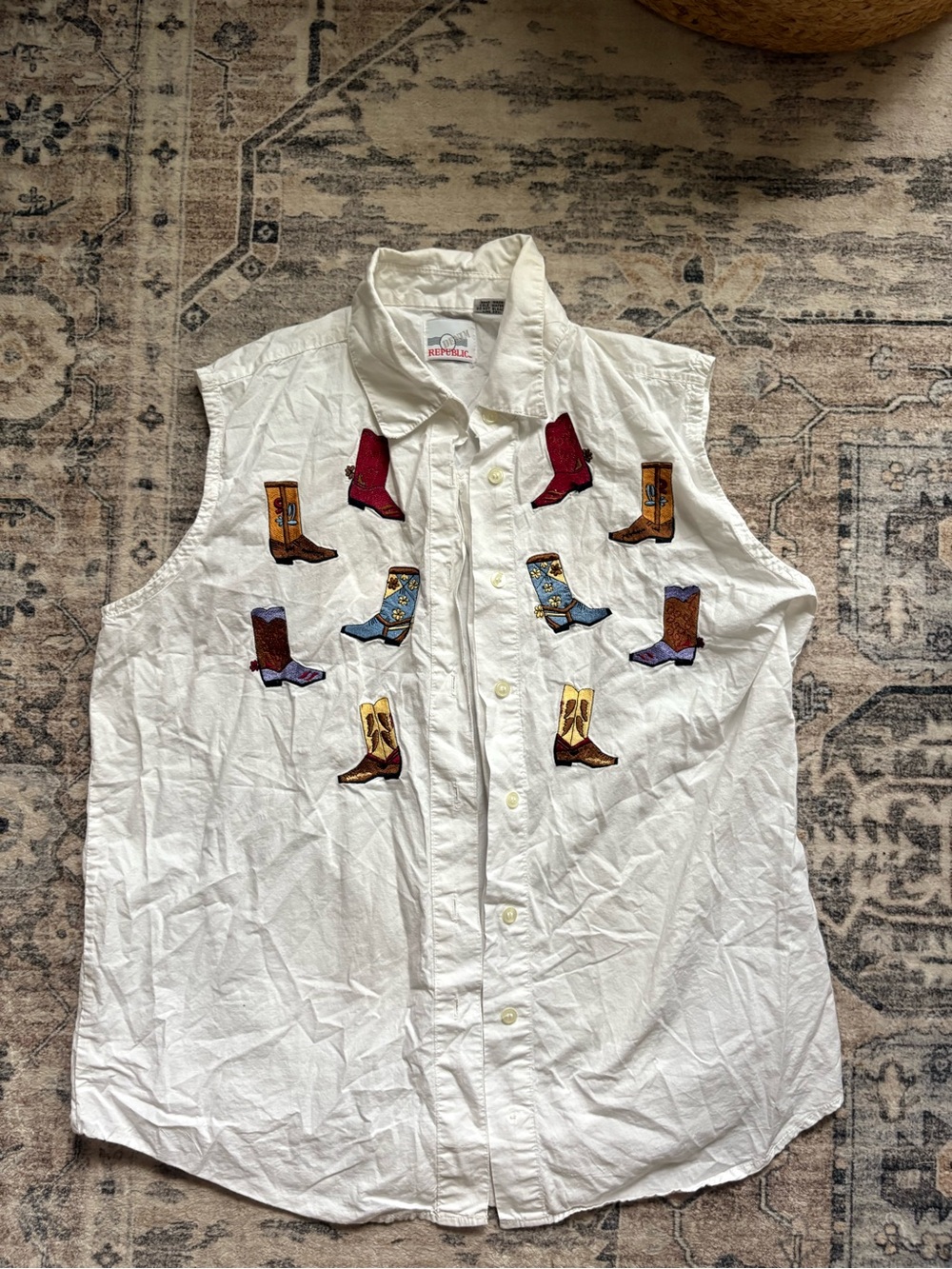 Vintage 90s denim Republic Western Cowboy Boot Embroidered Button Up Shirt Sz L